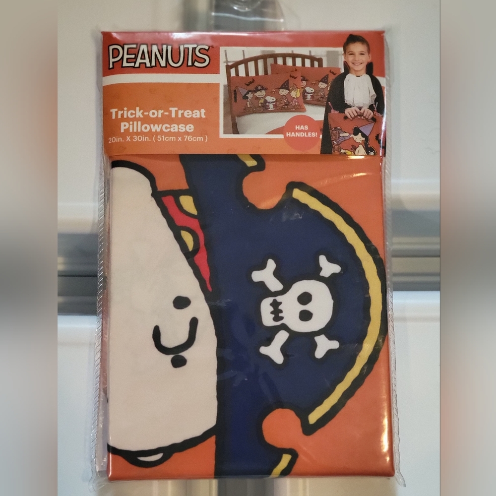 Peanuts Pillowcase - Picture 2 of 2